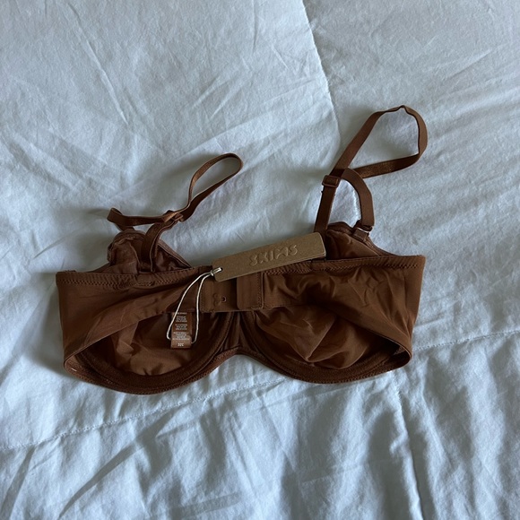 New With Tags Skims Ultra Fine Mesh Strapless Bra - Picture 2 of 3